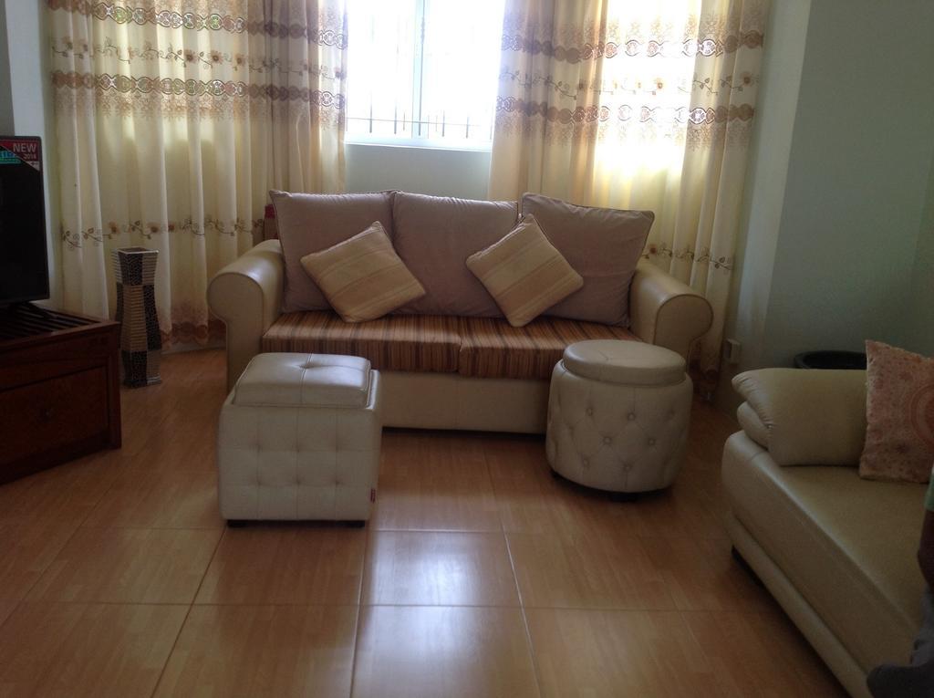 Fayruz Villa Is A 3 Bedroom, 3 Bathroom Detached House With Ac And Swimming Pool 5 Minutes Walk From Flic En Flac Public Beach Номер фото