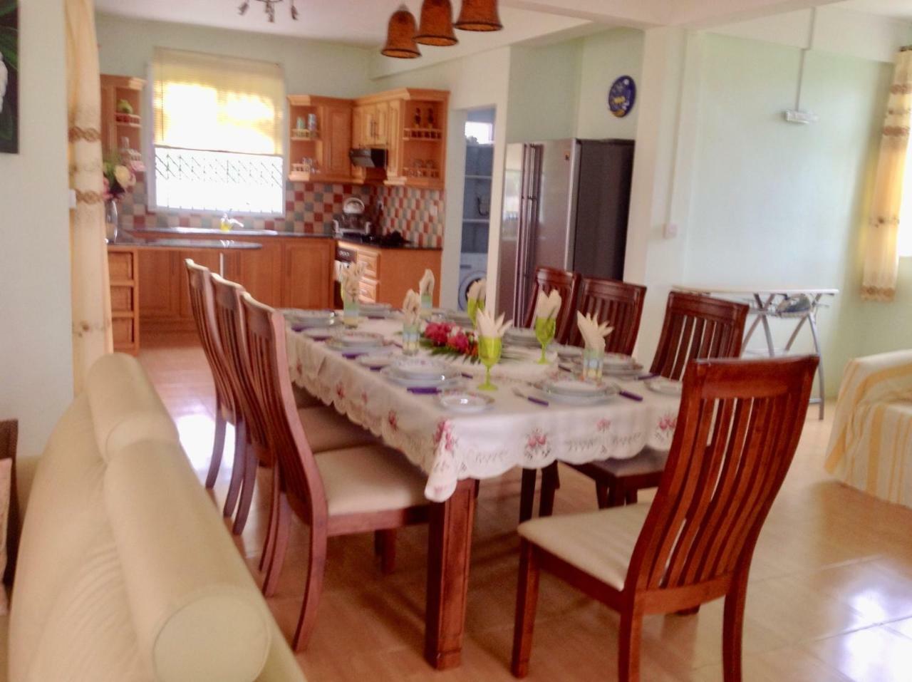 Fayruz Villa Is A 3 Bedroom, 3 Bathroom Detached House With Ac And Swimming Pool 5 Minutes Walk From Flic En Flac Public Beach Экстерьер фото